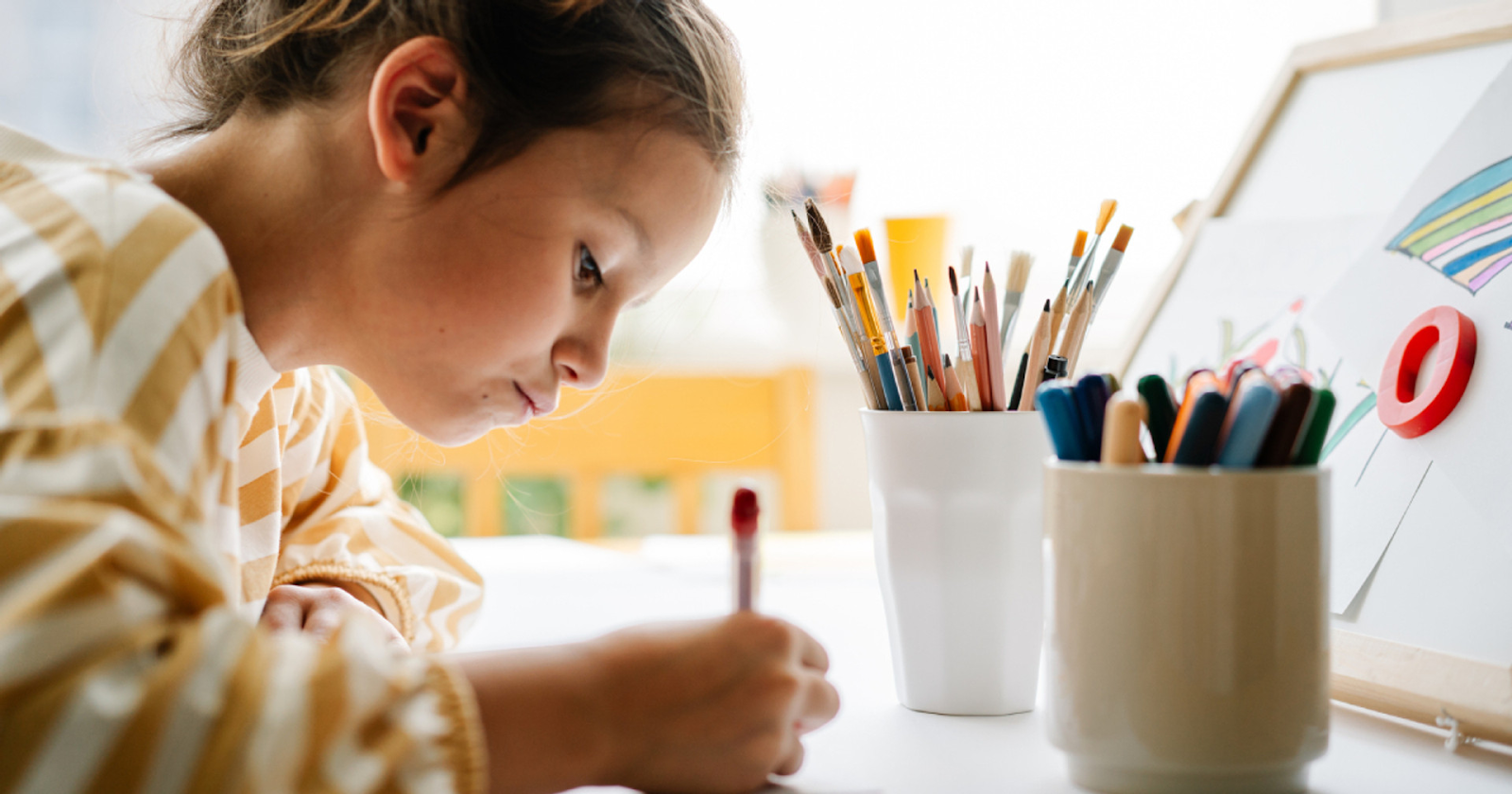 A brain-shaped labyrinth, symbolizing psychological insight.