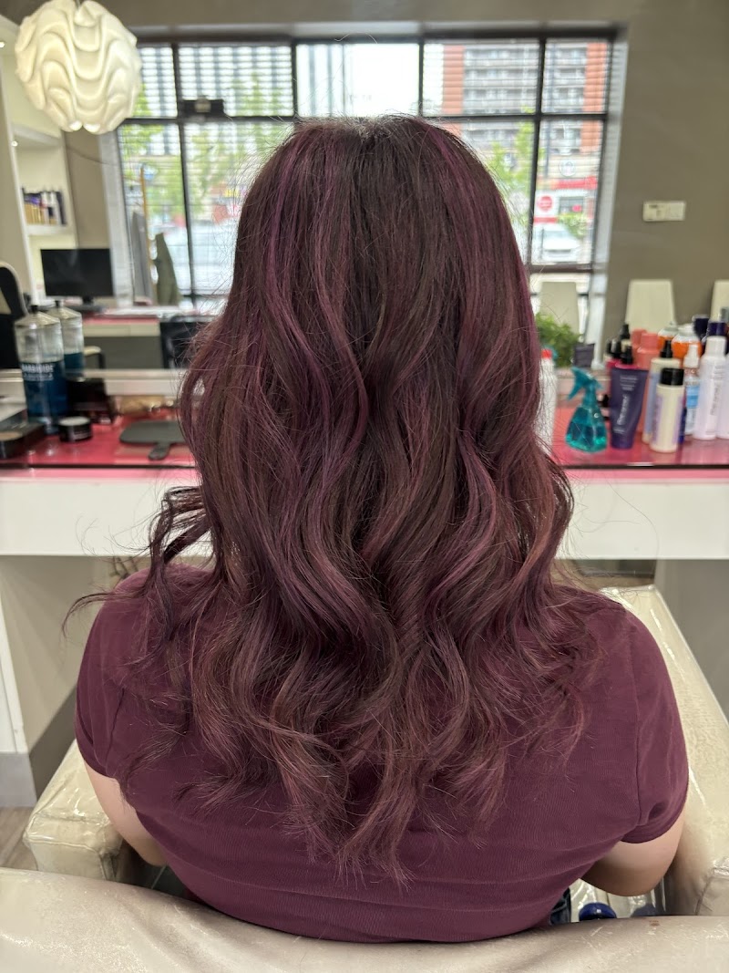 Pravda Hair