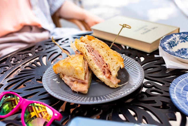 Fawkes Café & Bakery